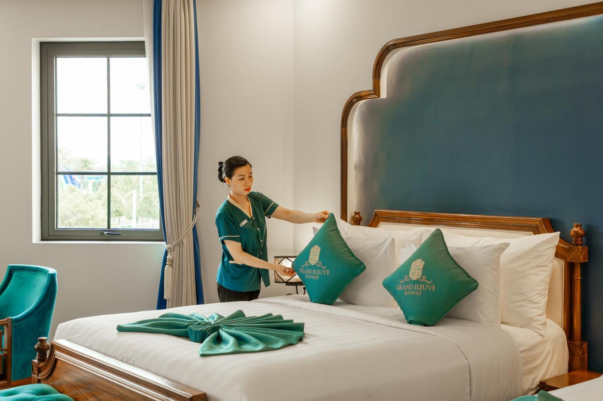 Grand Fleuve Boutique Hotel Ha Long Exterior photo